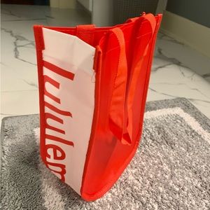 Lululemon tote. Red/white small new.